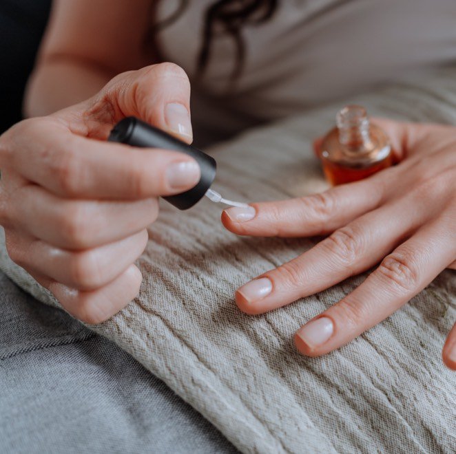 lrp-oncology-2021-sitecore-makeup_nails-varnishing_mosaic1